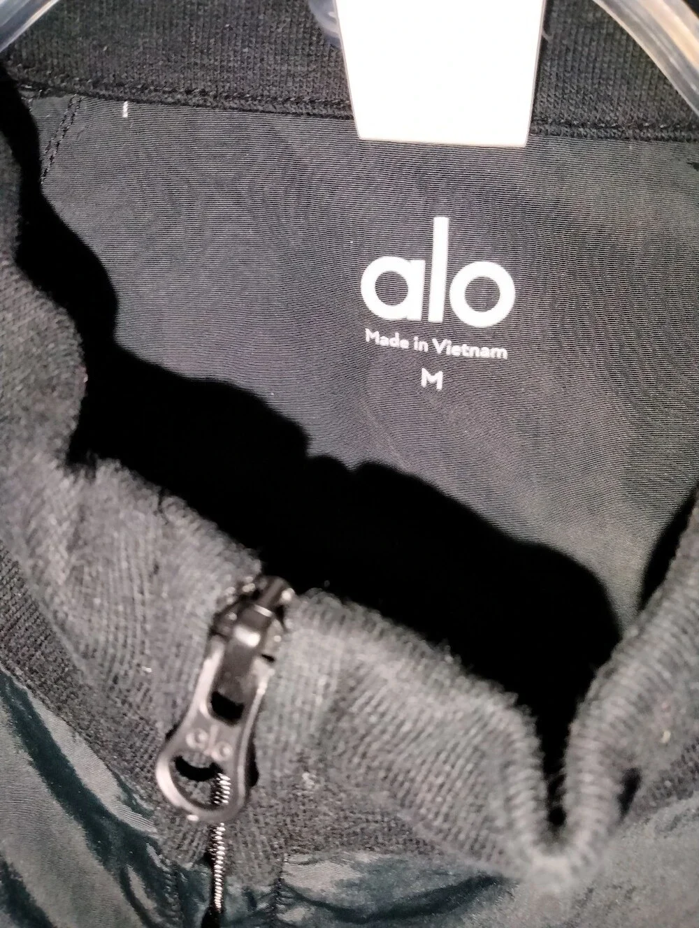 ALO Yoga (Sz M) Black & White Stripe Full Zip LS Cropped Racetrack Shrug Jacket